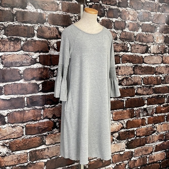 Agnes & Dora Dress NWT T-Shirt Bell Sleeves Gray Round Neck Pockets Size Medium - Picture 5 of 14